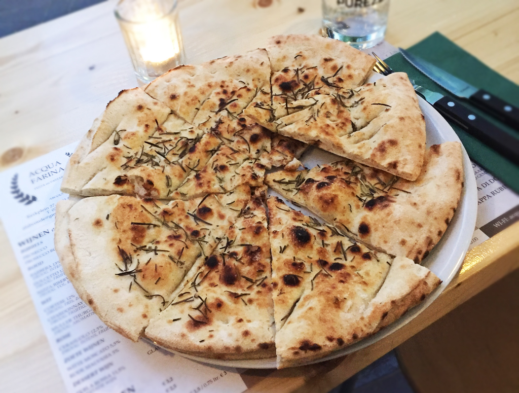 MANDJE BROOD EN FOCACCIA